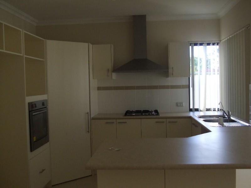 2A Clovelly Crescent, Lynwood WA 6147