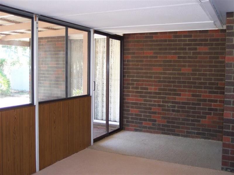 8 Sutherland Drive, Thornlie WA 6108