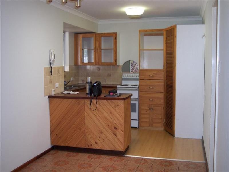 8 Sutherland Drive, Thornlie WA 6108