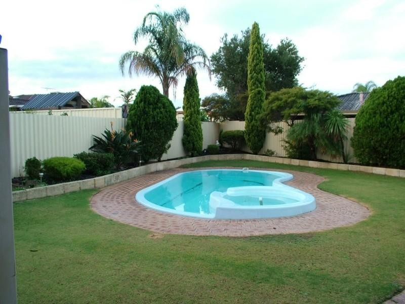 20 Kingsford Way, Huntingdale WA 6110