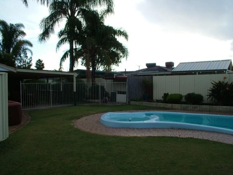 20 Kingsford Way, Huntingdale WA 6110