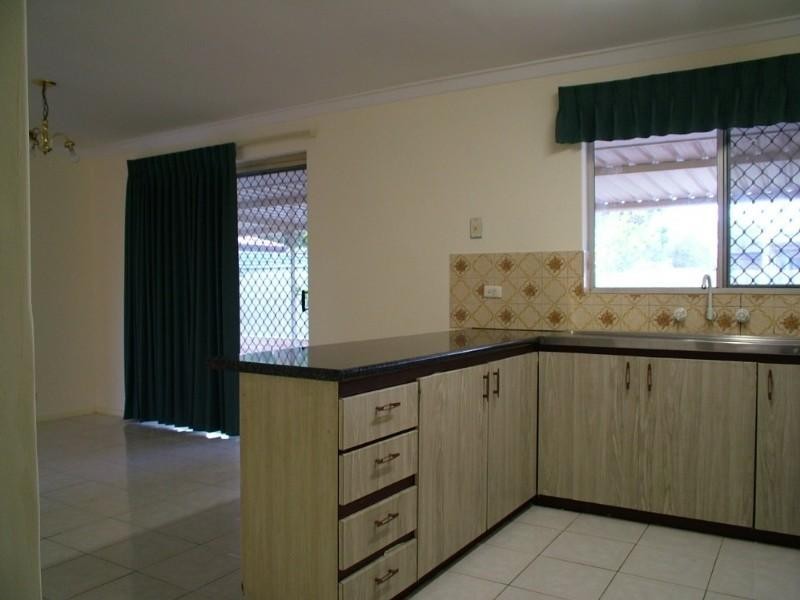 1 Hovea Place, Maddington WA 6109