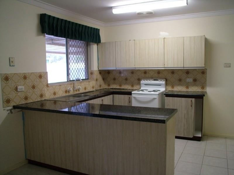 1 Hovea Place, Maddington WA 6109