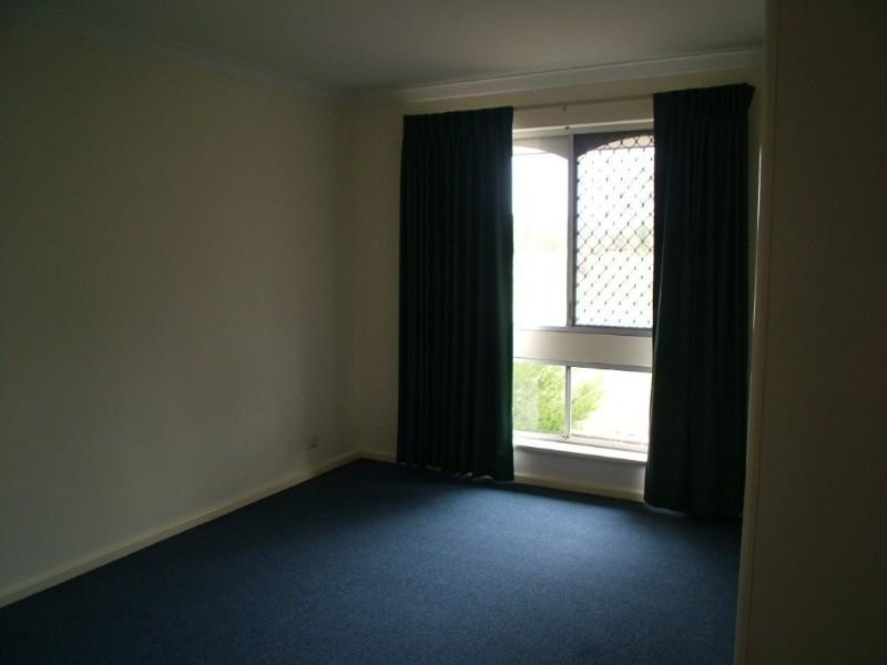 1 Hovea Place, Maddington WA 6109