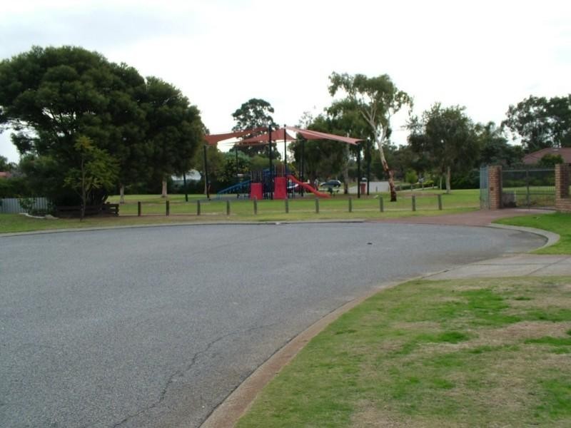 1 Hovea Place, Maddington WA 6109