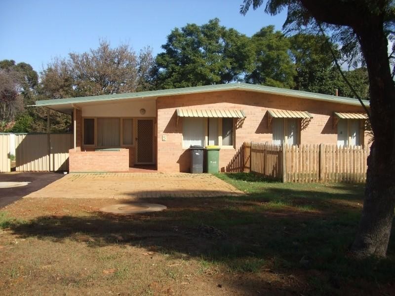 5 Treby Place, Armadale WA 6112
