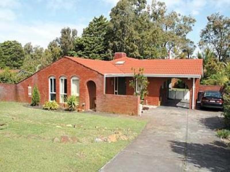 71 Regency Drive, Thornlie WA 6108