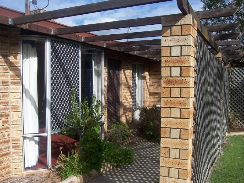 10 Irwin Close, Gosnells WA 6110
