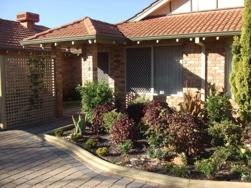 8/2 Hartley Street, Gosnells WA 6110