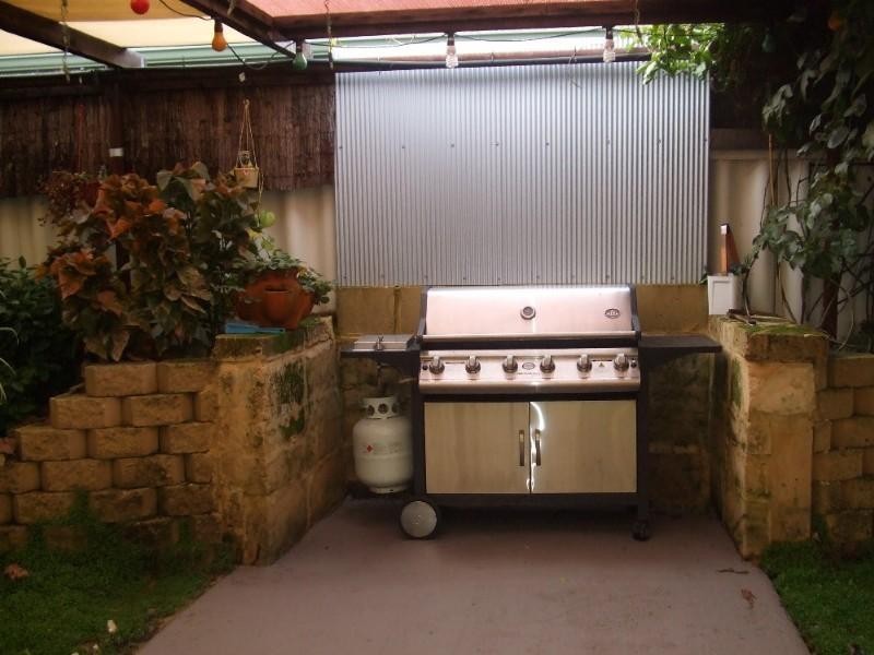 5 Peace Court, Maddington WA 6109