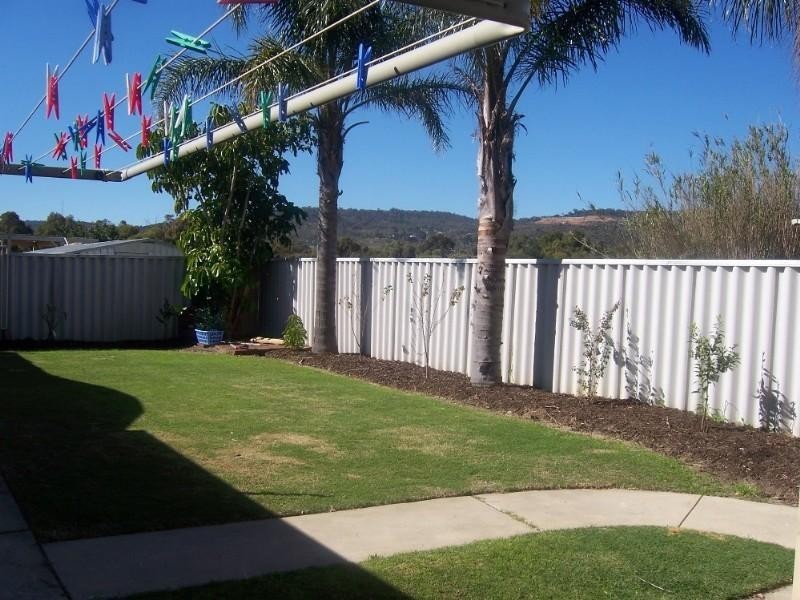5 Peace Court, Maddington WA 6109