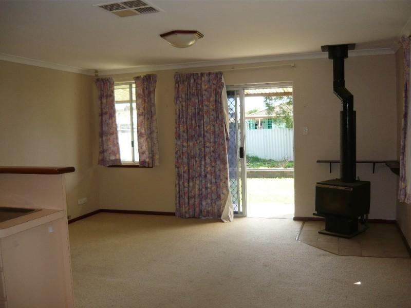 100 Pitchford Avenue, Maddington WA 6109