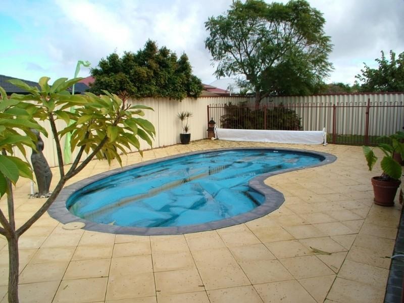 6 Hynes Court, Huntingdale WA 6110