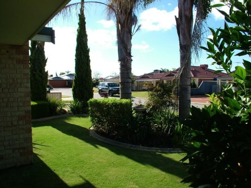 6 Hynes Court, Huntingdale WA 6110