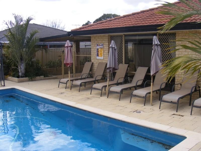 26 Carpenteria Crescent, Kenwick WA 6107