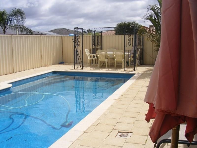 26 Carpenteria Crescent, Kenwick WA 6107