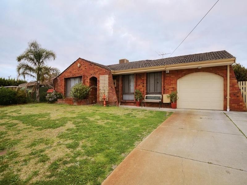 11 Gascoyne Drive, Gosnells WA 6110