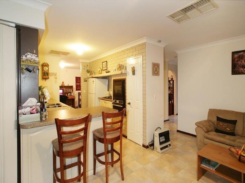 11 Gascoyne Drive, Gosnells WA 6110
