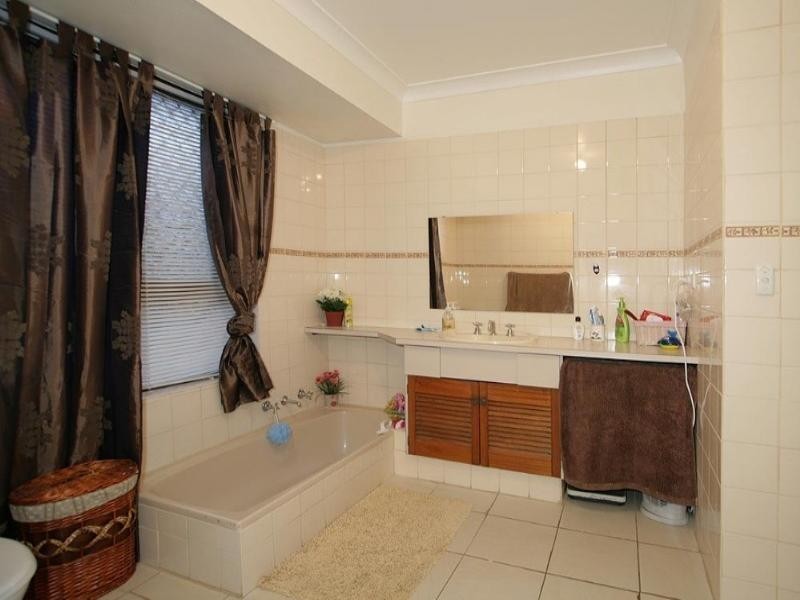 11 Gascoyne Drive, Gosnells WA 6110