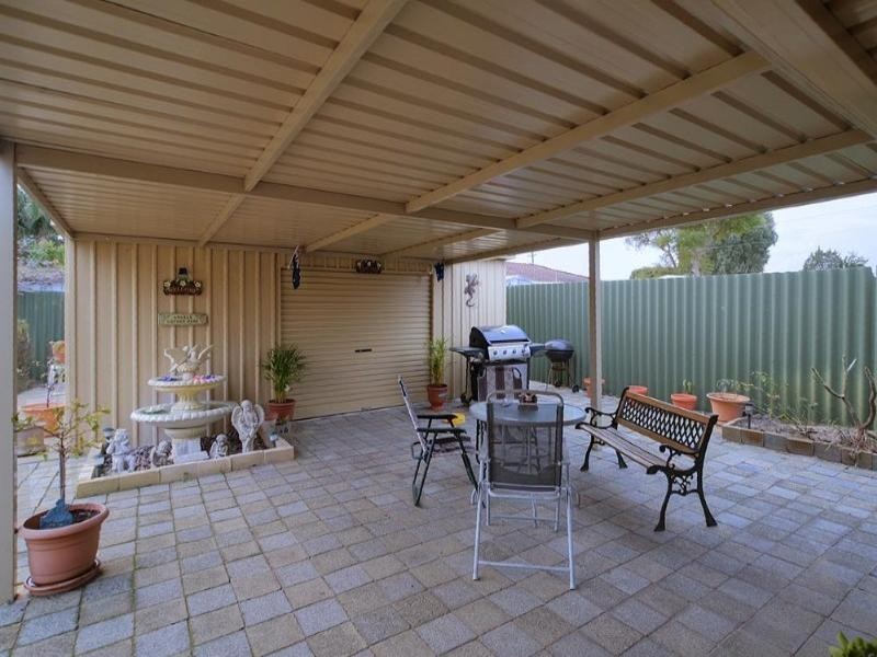 11 Gascoyne Drive, Gosnells WA 6110