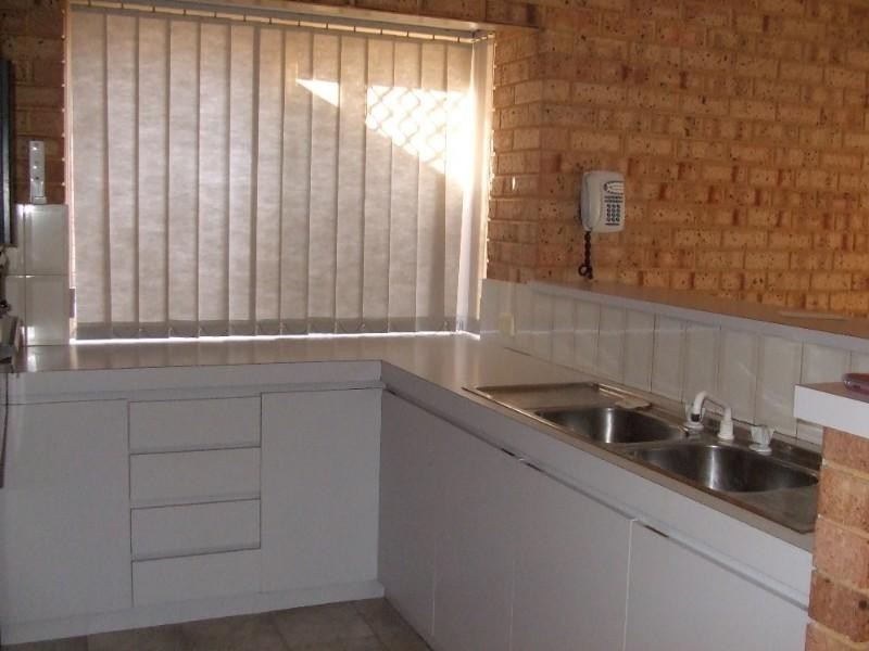 16/6 Lester Court, Thornlie WA 6108