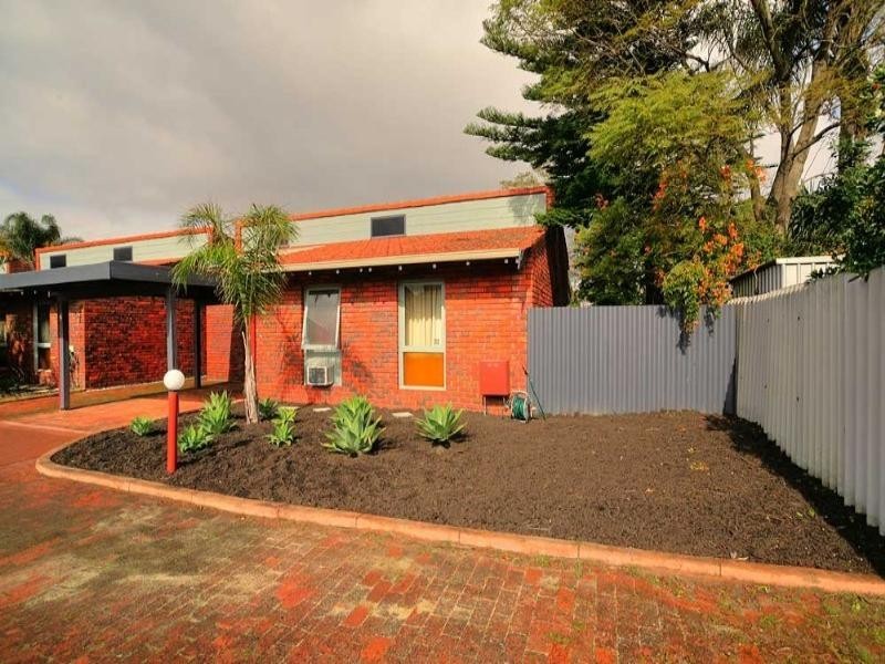 9/13 Saurel Way, Ferndale WA 6148