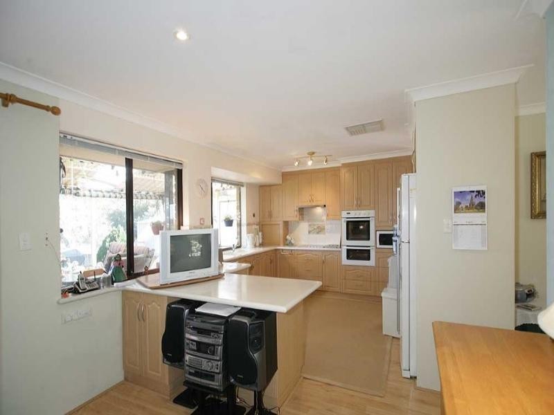 1 Penny Place, Kelmscott WA 6111