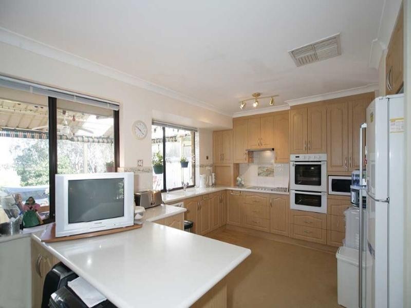 1 Penny Place, Kelmscott WA 6111