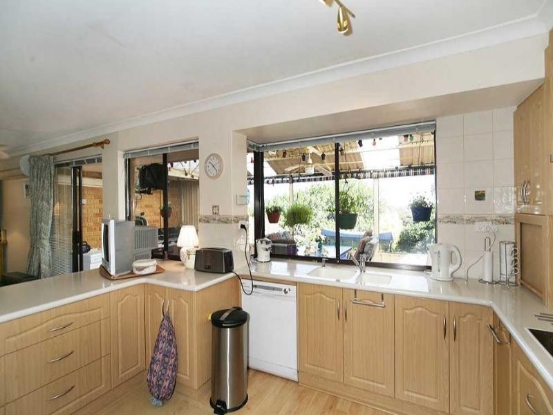 1 Penny Place, Kelmscott WA 6111