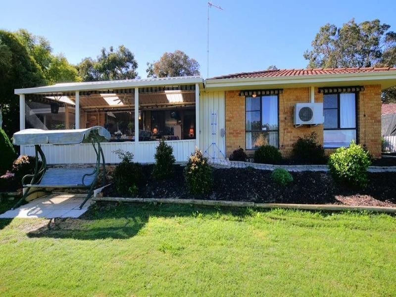 1 Penny Place, Kelmscott WA 6111