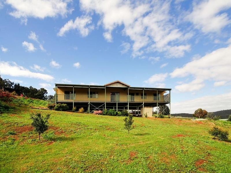 61 Garland Road, Roleystone WA 6111