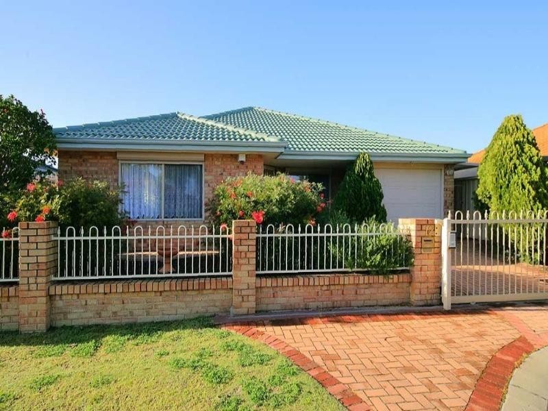12 Belaring Place, Kenwick WA 6107