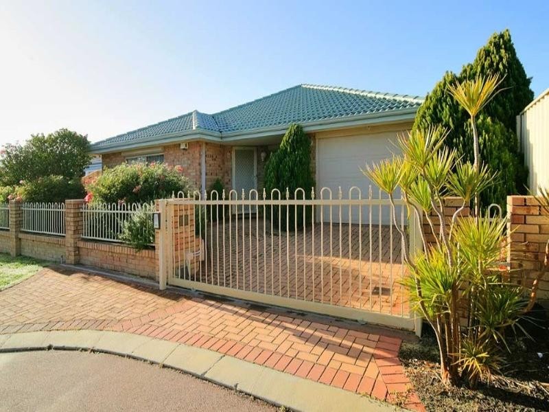 12 Belaring Place, Kenwick WA 6107