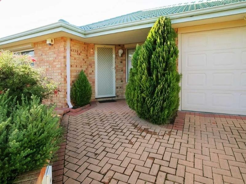 12 Belaring Place, Kenwick WA 6107