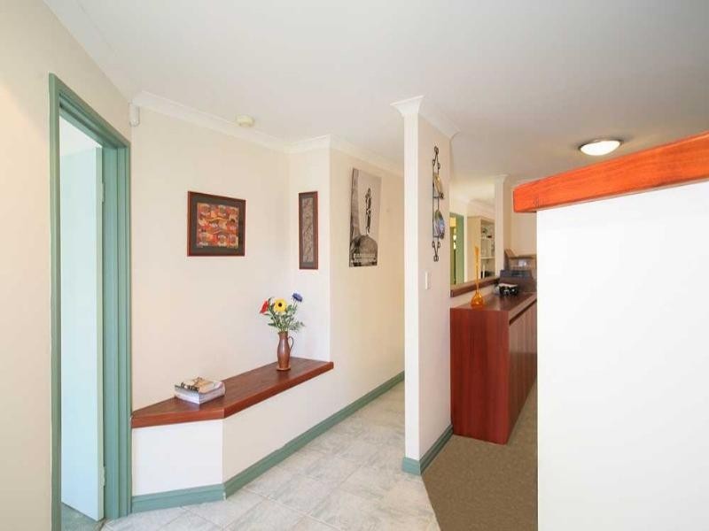 12 Belaring Place, Kenwick WA 6107
