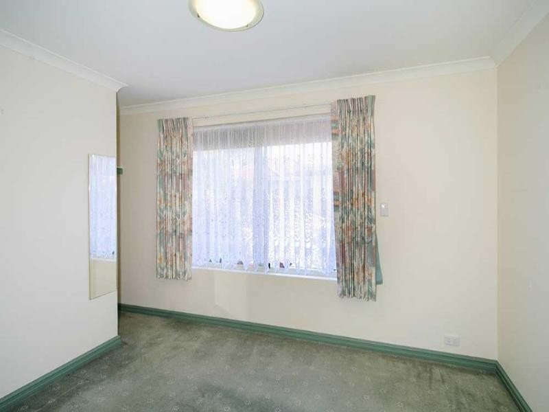 12 Belaring Place, Kenwick WA 6107