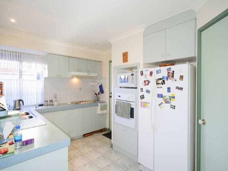 12 Belaring Place, Kenwick WA 6107