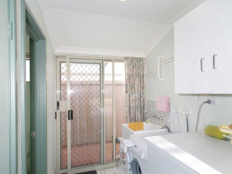 12 Belaring Place, Kenwick WA 6107