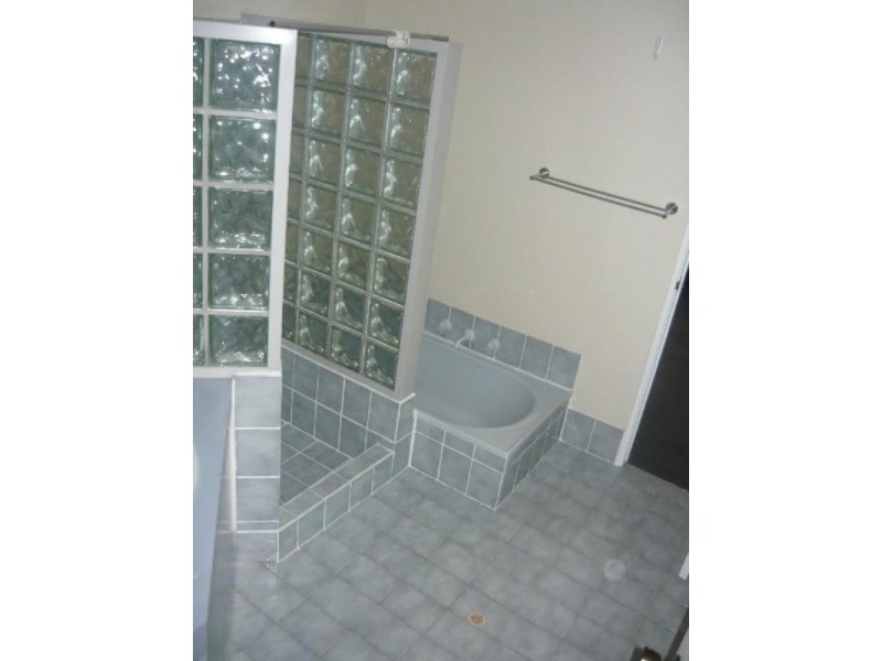 136 Challis Road, Seville Grove WA 6112