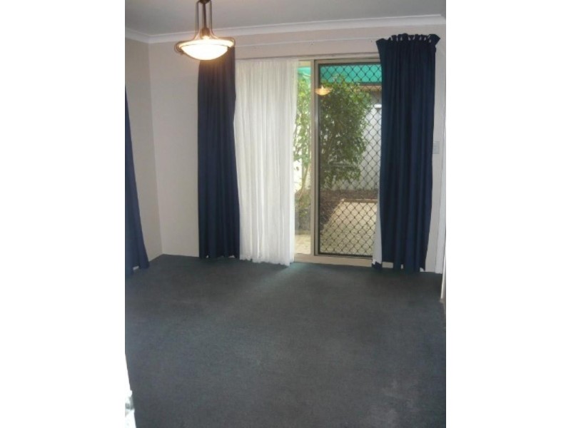 136 Challis Road, Seville Grove WA 6112