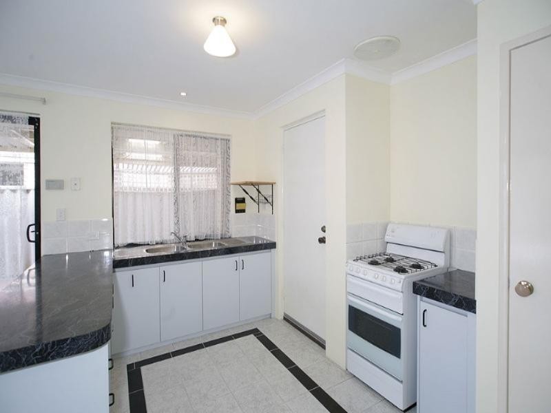 26 Winterbourne Glades, Maddington WA 6109