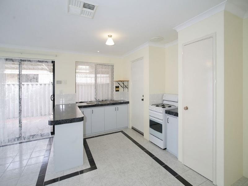 26 Winterbourne Glades, Maddington WA 6109