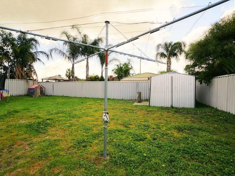 22 Redfox Crescent, Huntingdale WA 6110