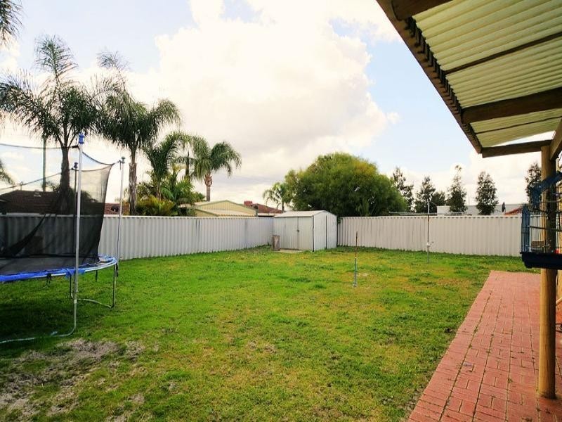 22 Redfox Crescent, Huntingdale WA 6110