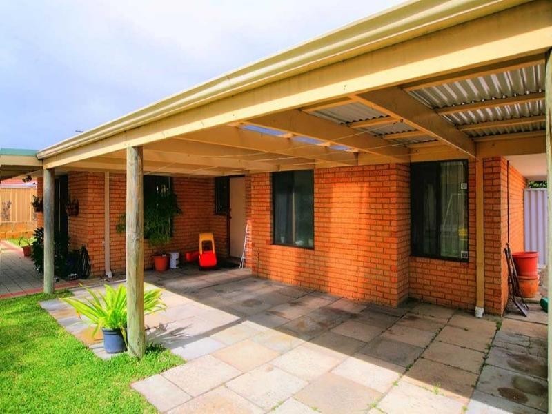 2 Lorikeet Way, Gosnells WA 6110