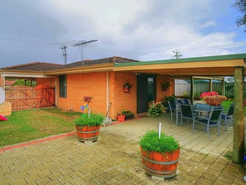 2 Lorikeet Way, Gosnells WA 6110