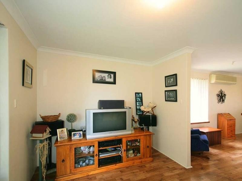 2 Lorikeet Way, Gosnells WA 6110