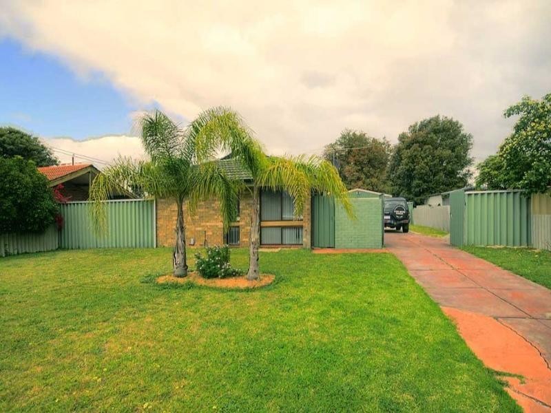 64 Lunar Way, Beckenham WA 6107