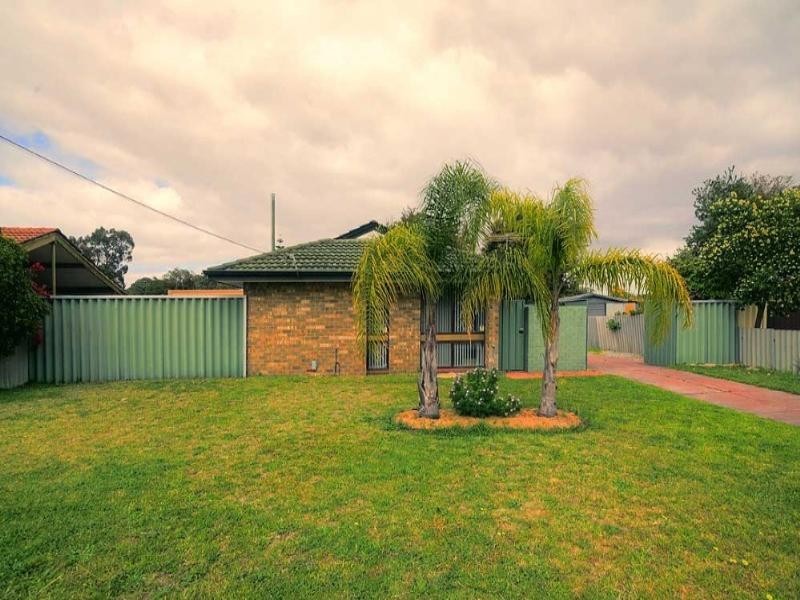 64 Lunar Way, Beckenham WA 6107