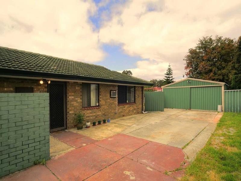 64 Lunar Way, Beckenham WA 6107